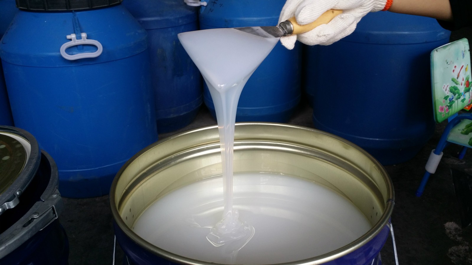 工業(yè)級模具硅膠膨脹怎么辦 ？