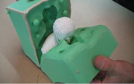  如何判斷模具硅膠產(chǎn)品在購買時的質(zhì)量？