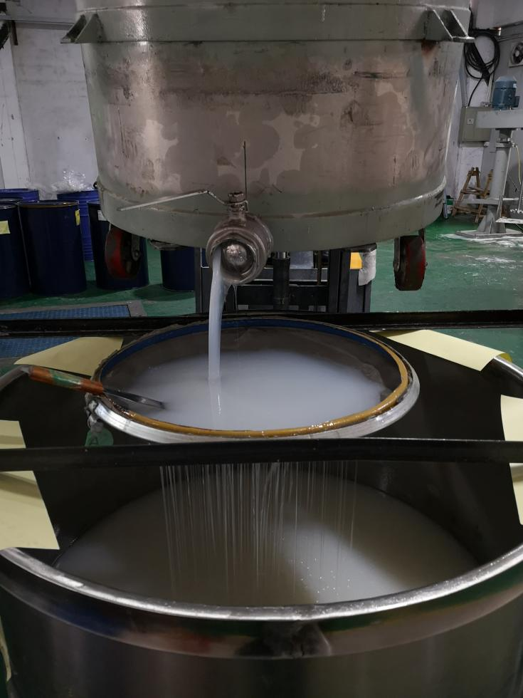 模具硅膠原料有雜質(zhì)怎么辦？