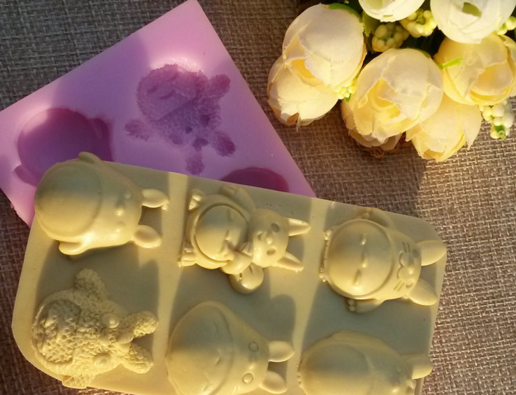 液態(tài)硅膠產(chǎn)品有溢料怎么解決 ？